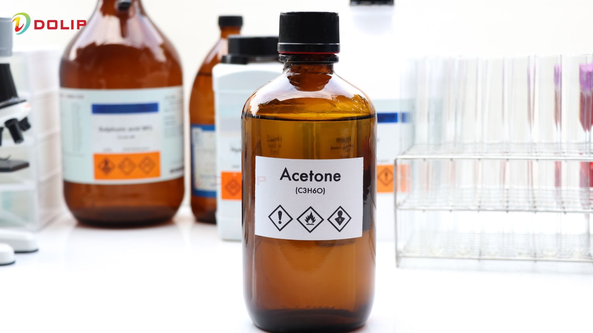 Dung môi pha sơn công nghiệp là gì? Các loại dung môi pha sơn công nghiệp phổ biến nhất 12 Dung môi Acetone (C3H6O)