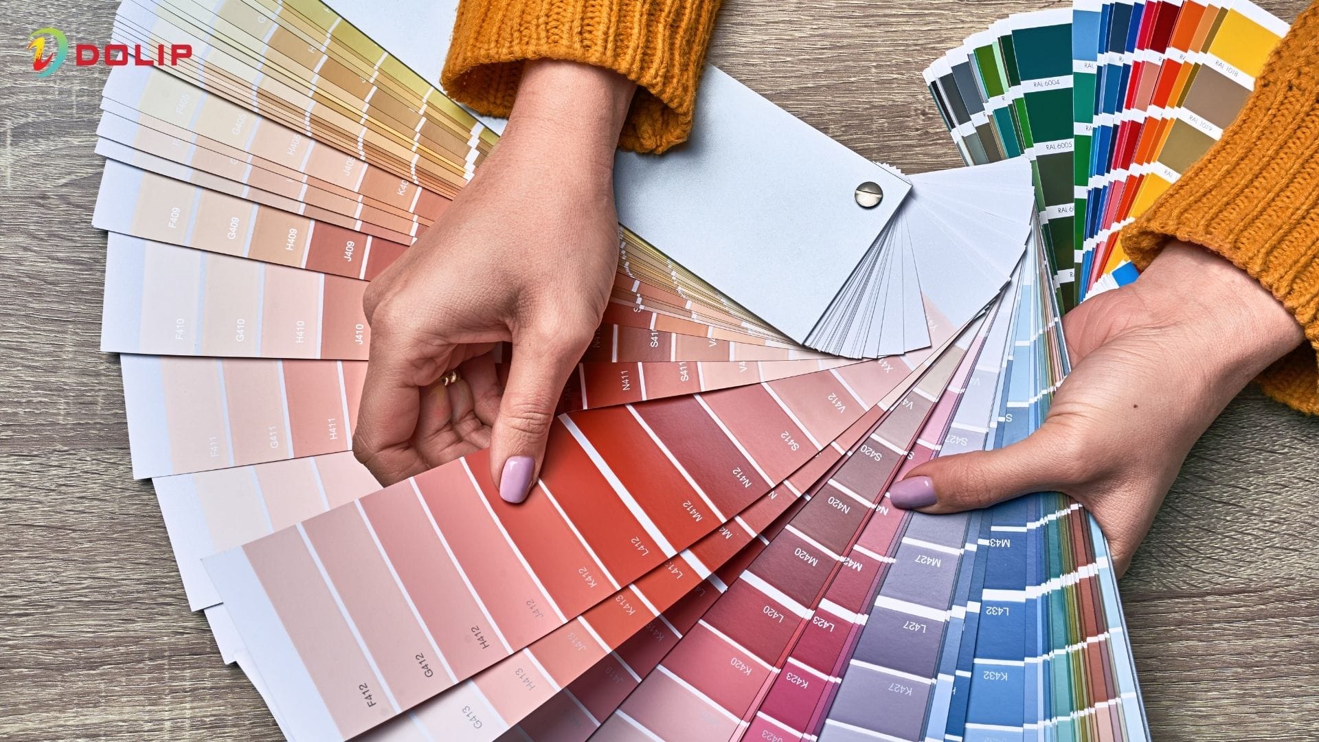 Cách đổi màu sơn tường tiết kiệm, hiệu quả nhất với bảng 1000+ màu sơn Dolip xu hướng 6 Lựa chọn màu sơn và loại sơn phù hợp